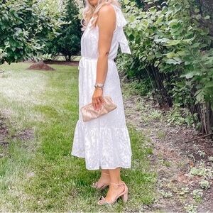 Donna Ricco White and Gold Midi Halter Dress